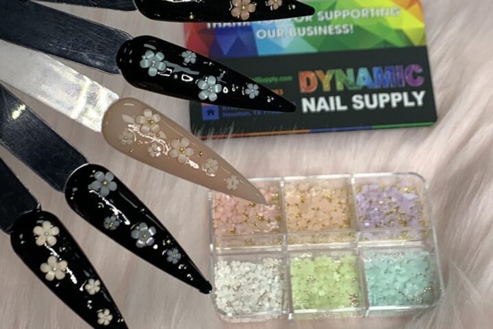 Pastel 3D Nail Flowers: Fresh Spring Nail Trends
